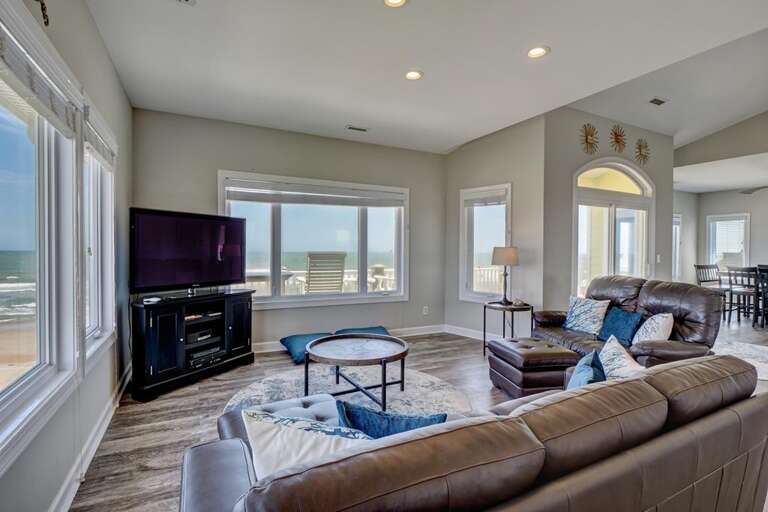 Living Area Living Area