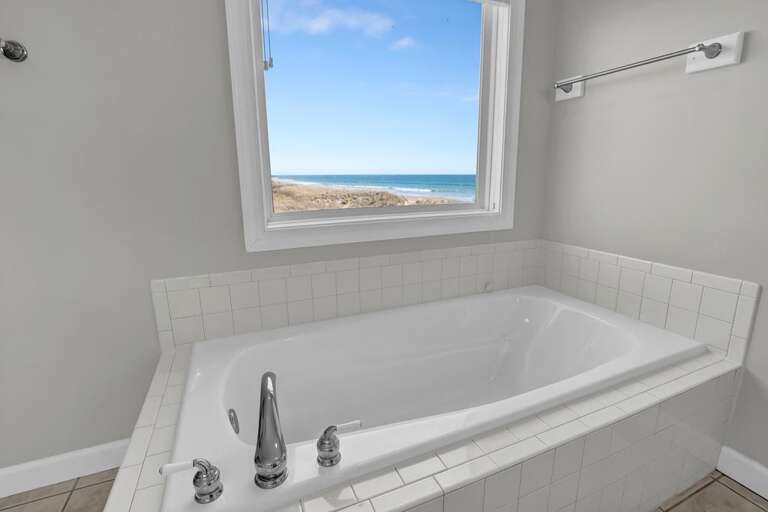 Master Bath Soaking Tub