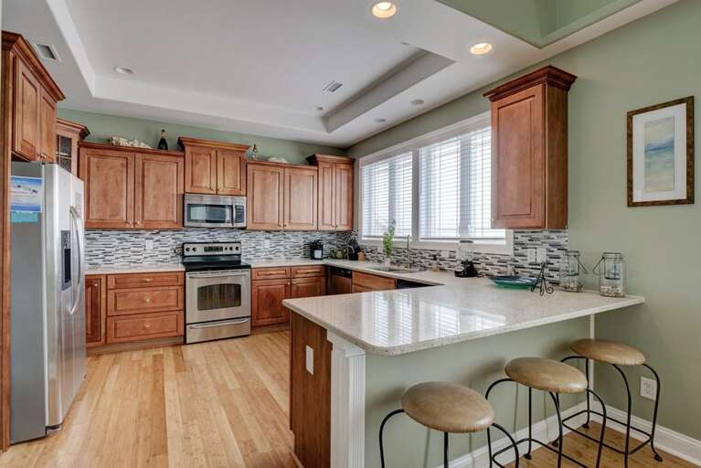 Kitchen & Breakfast Bar