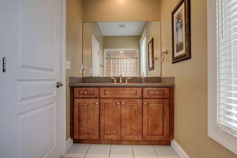 Full Bathroom