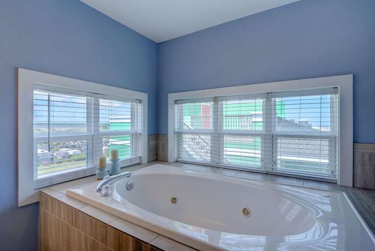 Master Bedroom Private Bathroom