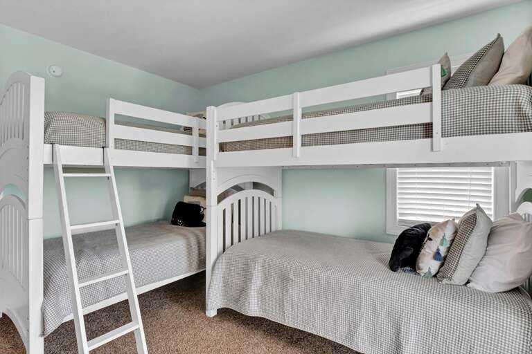 Twin Bunk Bed Room