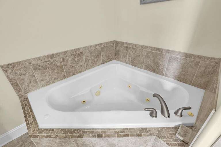 Upstairs Primary Bath