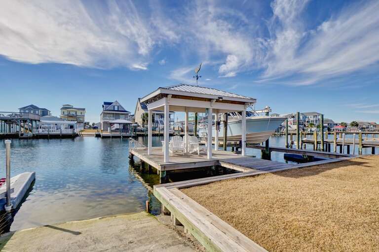 Dock (2) Dock (2)
