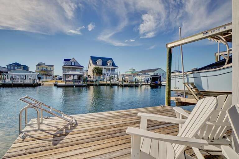 Dock (3) Dock (3)