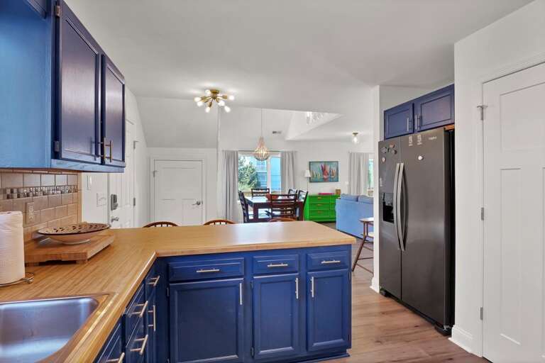 Kitchen (2) Kitchen (2)