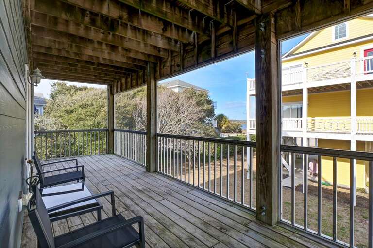 1st Floor Screened In Porch