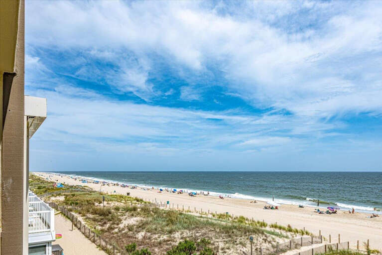 22-Salty+Sands+I+302+22.jpg 22-Salty+Sands+I+302+22.jpg