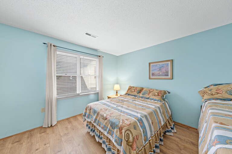 19-109 Caroline St Unit 205-19.jpg