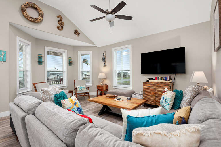 A big comfy sectional couch, and streaming TV!  Great place to cozy up after an adventurous day on the island.