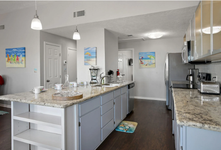 Plenty of counter space for family meal preparation! Plenty of counter space for family meal preparation!