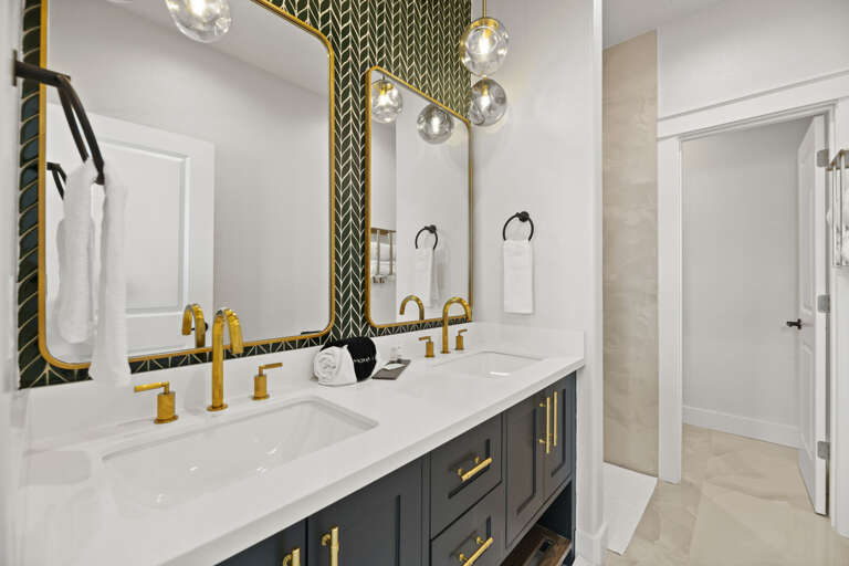 Bathroom 3 with double vanity sinks!