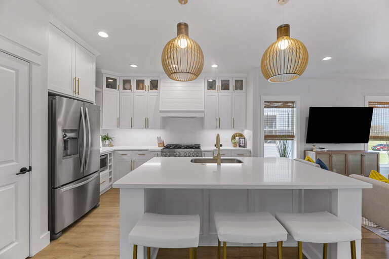 Beautiful kitchen, perfect for all meals!