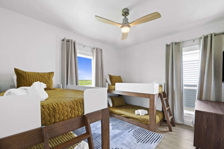 Downstairs bedroom with 4 twin beds!