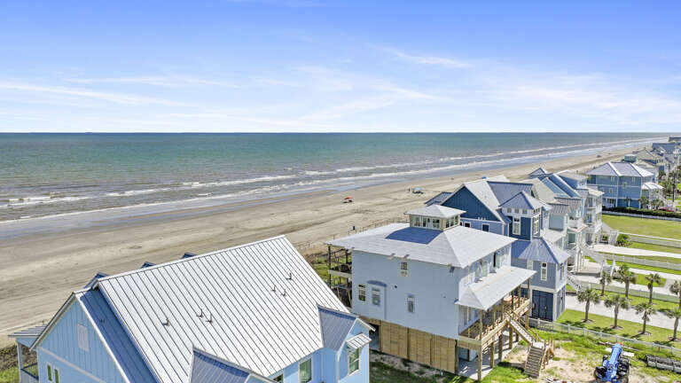 Located RIGHT on the beach!