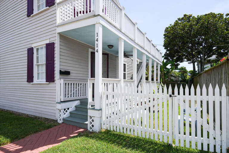 Front porch entry to Catch A Wave, an adorable Island cottage.
