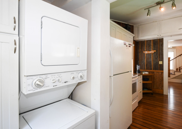 Stackable laundry machine for your convenience!