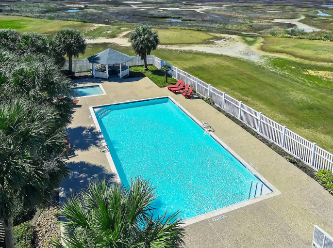 Laguna San Luis neighborhood pool.