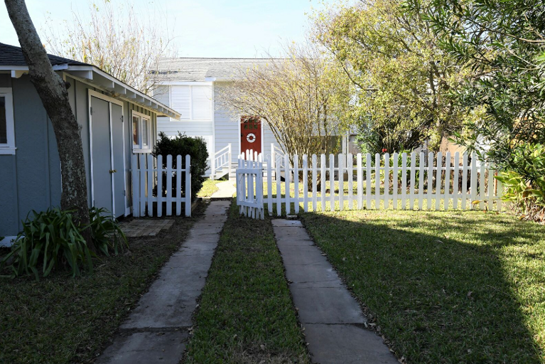 Front Driveaway for entry to property.