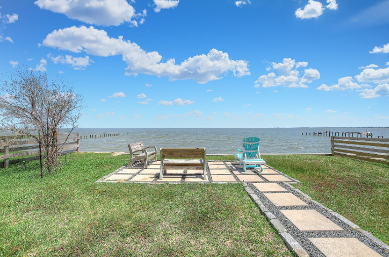 Lots of great outdoor space Lots of great outdoor space