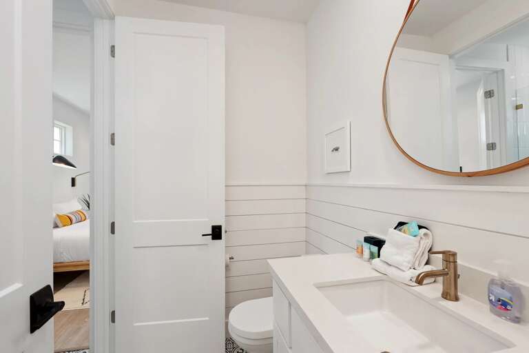 Light, bright, modern bathroom