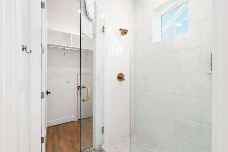 Light, bright,  Modern shower