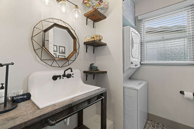Bathroom 2 with Laundry Center