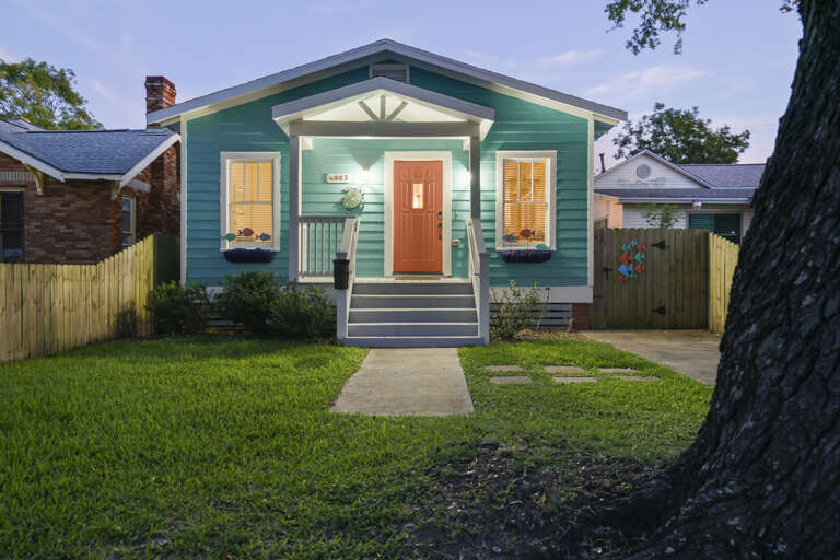 Front exterior of Sandy Turtle