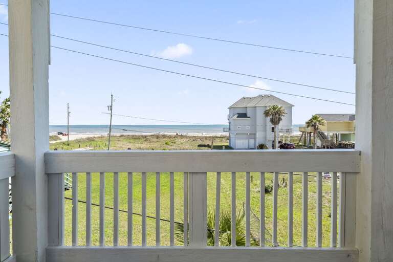 Our balcony is your front-row seat to breathtaking sunsets and endless horizons. 🌇🌊🏠