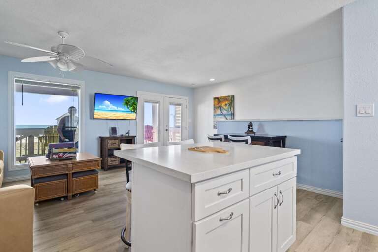 Enjoy a chef's dream kitchen, where gourmet experiences become a reality. 🌟👩‍🍳