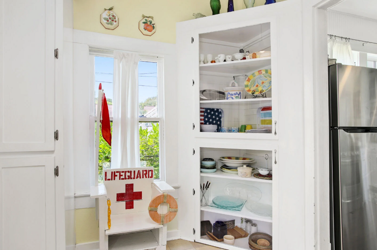 Area between backdoor and kitchen.  Washer and dryer is in this area as well. Area between backdoor and kitchen.  Washer and dryer is in this area as well.