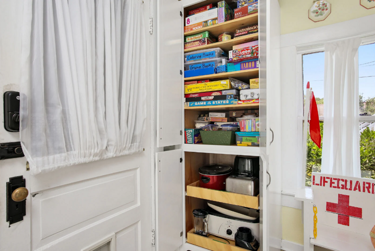 Check out all the games, crafts, crayons, etc.! Check out all the games, crafts, crayons, etc.!