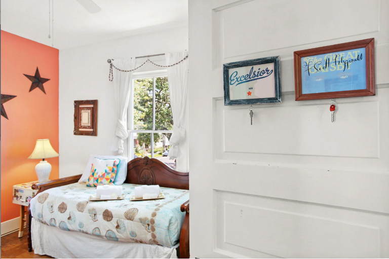 The Excelsior!  One of four bedrooms.Trundle bed that can be turned into either a king or 2 twin beds. The Excelsior!  One of four bedrooms.Trundle bed that can be turned into either a king or 2 twin beds.