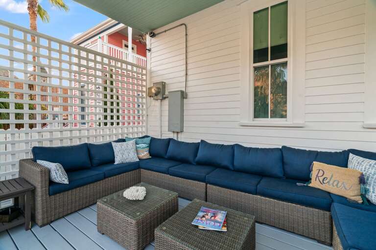 Plenty of outdoor seating!