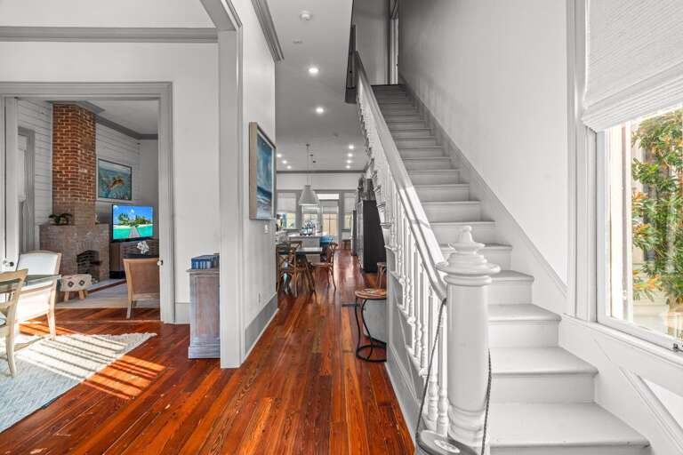 Stairs leading to floor 2 and remaining bedrooms