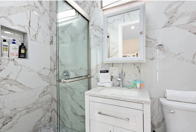 This is right off off bunk and second living area upstairs.