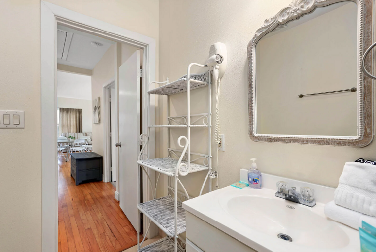 Between King Bedroom and Bunkroom