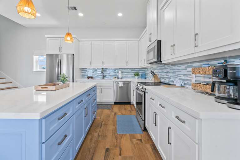 Modern kitchen with all the necessities!