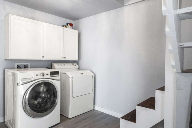 Washer & Dryer Available Washer & Dryer Available