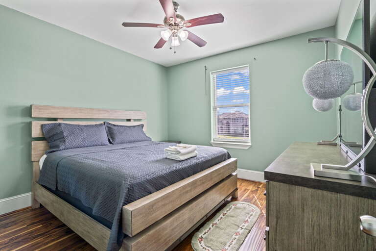 Main Bedroom with King bed Main Bedroom with King bed