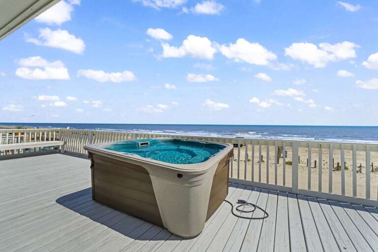 Relax in the spa with a view!