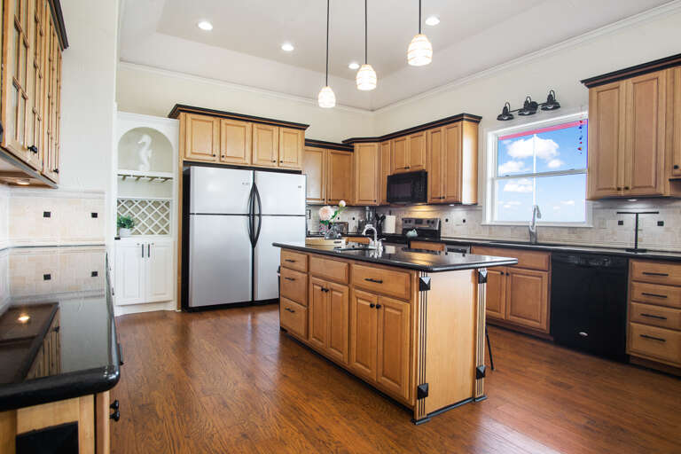 Plenty of space in the kitchen to gather and prepare your favorite meals.