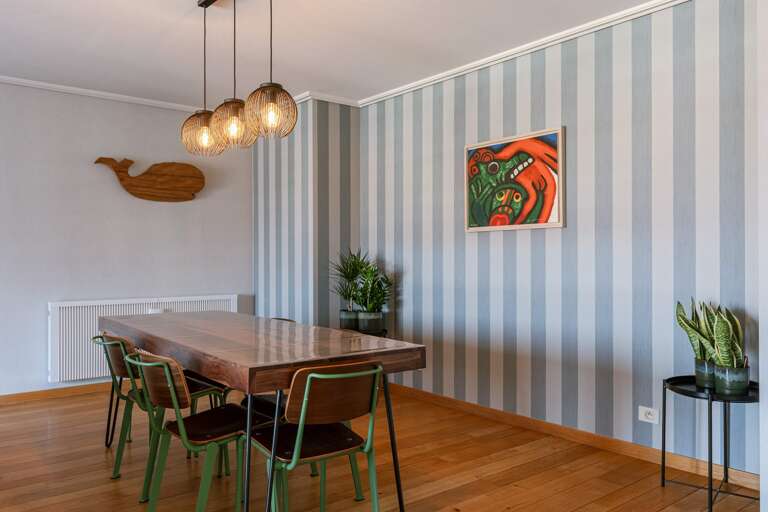 Bright & Spacious Beachside Escape