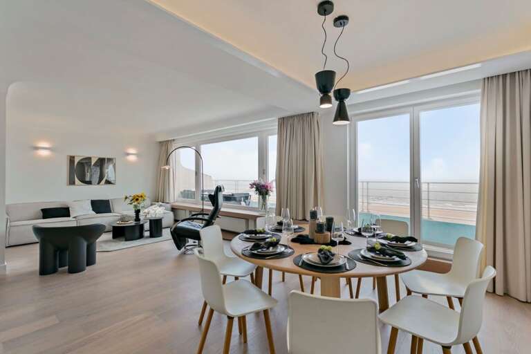 Huswell - Panoramic seaview apartment in 't Zoute Huswell - Panoramic seaview apartment in 't Zoute