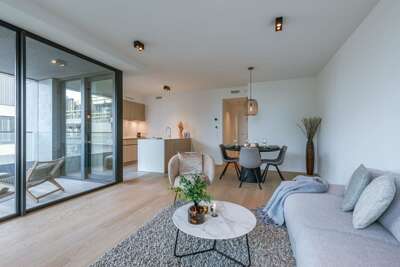 Huswell - Stylish 2 bedroom with terrace and parking