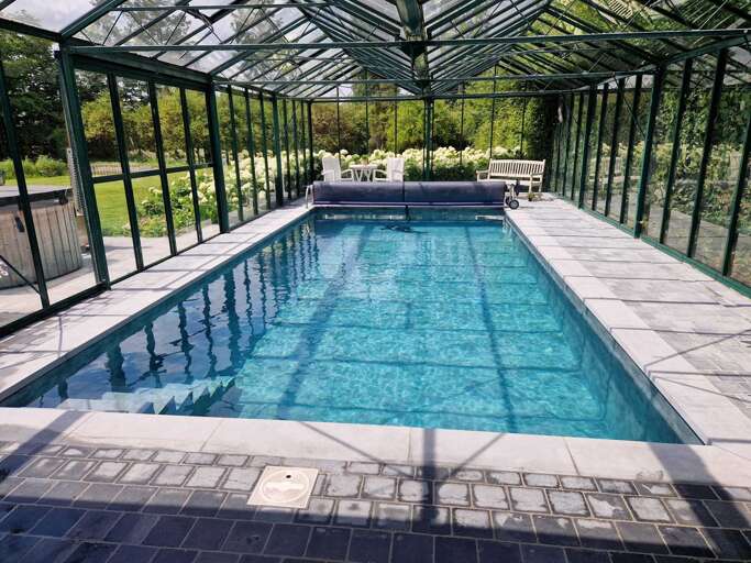 Huswell - Holiday home for 10,indoor swimming pool Huswell - Holiday home for 10,indoor swimming pool