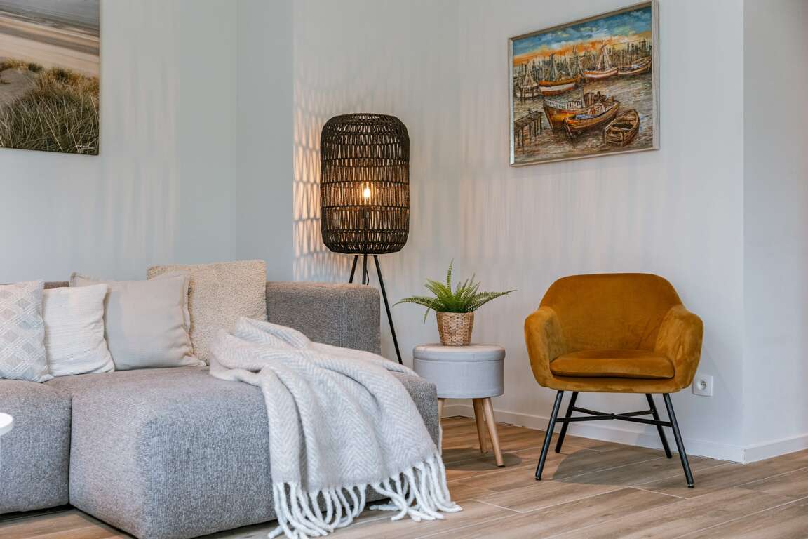 Huswell - Wide top-floor apt with private parking Huswell - Wide top-floor apt with private parking