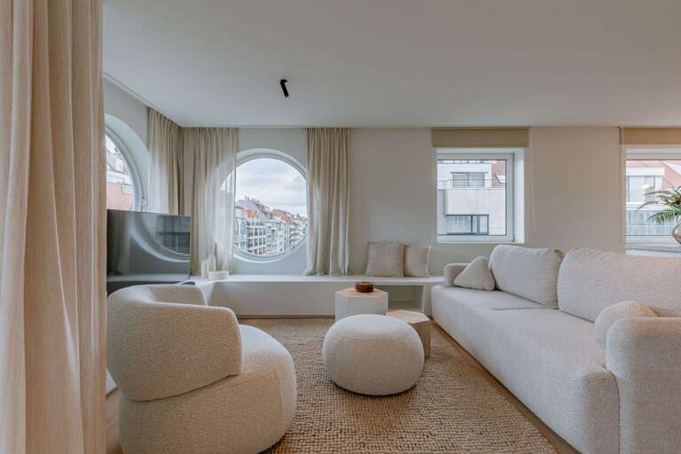 Knokke Coastal Elegance: Luxury Apartment with Terrace & Beach Access