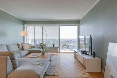 Huswell - Bright apartment with city view 
