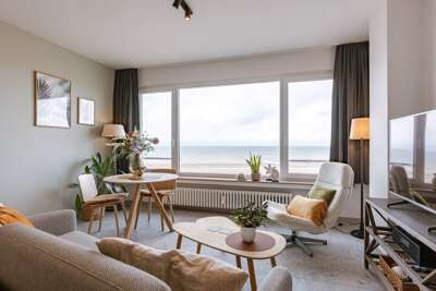 Huswell - Charming studio in the centre of Oostende with sea view